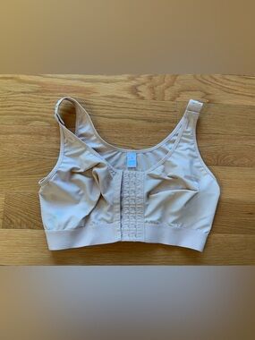 Comfort Front-Closure Recovery Bra - Cream
